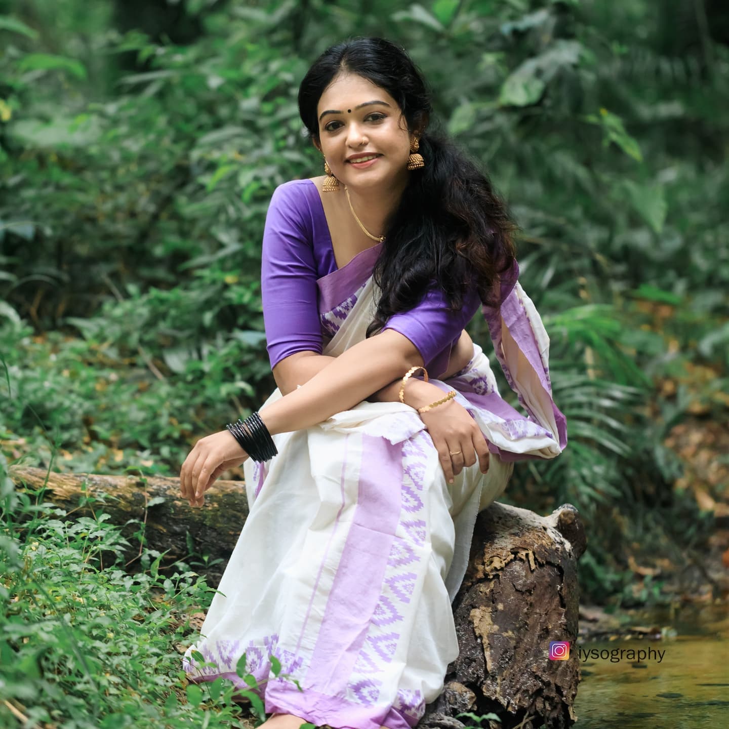 Woodland Saree Rest